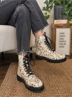 Sanctuary Floral Combat Boots Women’s 7.5 Leather Lug Sole Cottagecore